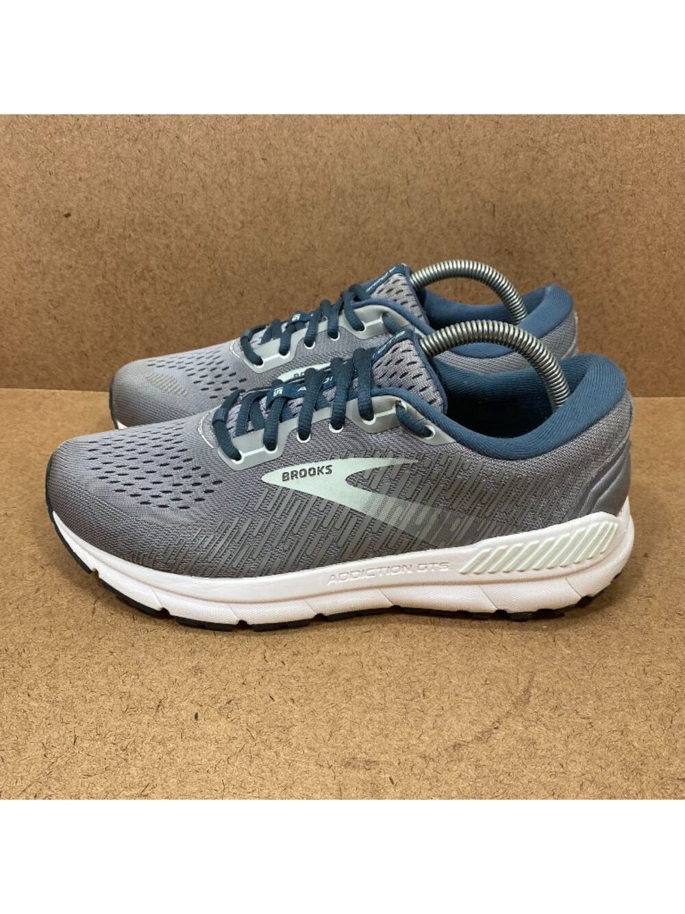 Brooks Addiction GTS 15 Womens Running Shoes Size 10 Gray/ Blue Outdoor Athletic
